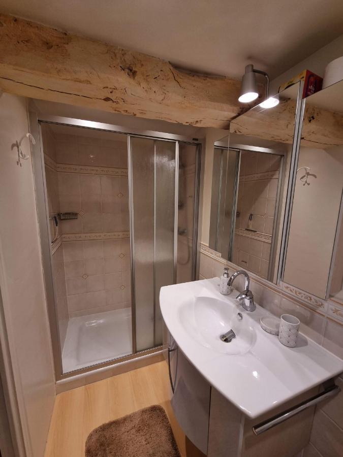 Les Berges De La Planchette Bed & Breakfast Yvignac-la-Tour Ruang foto