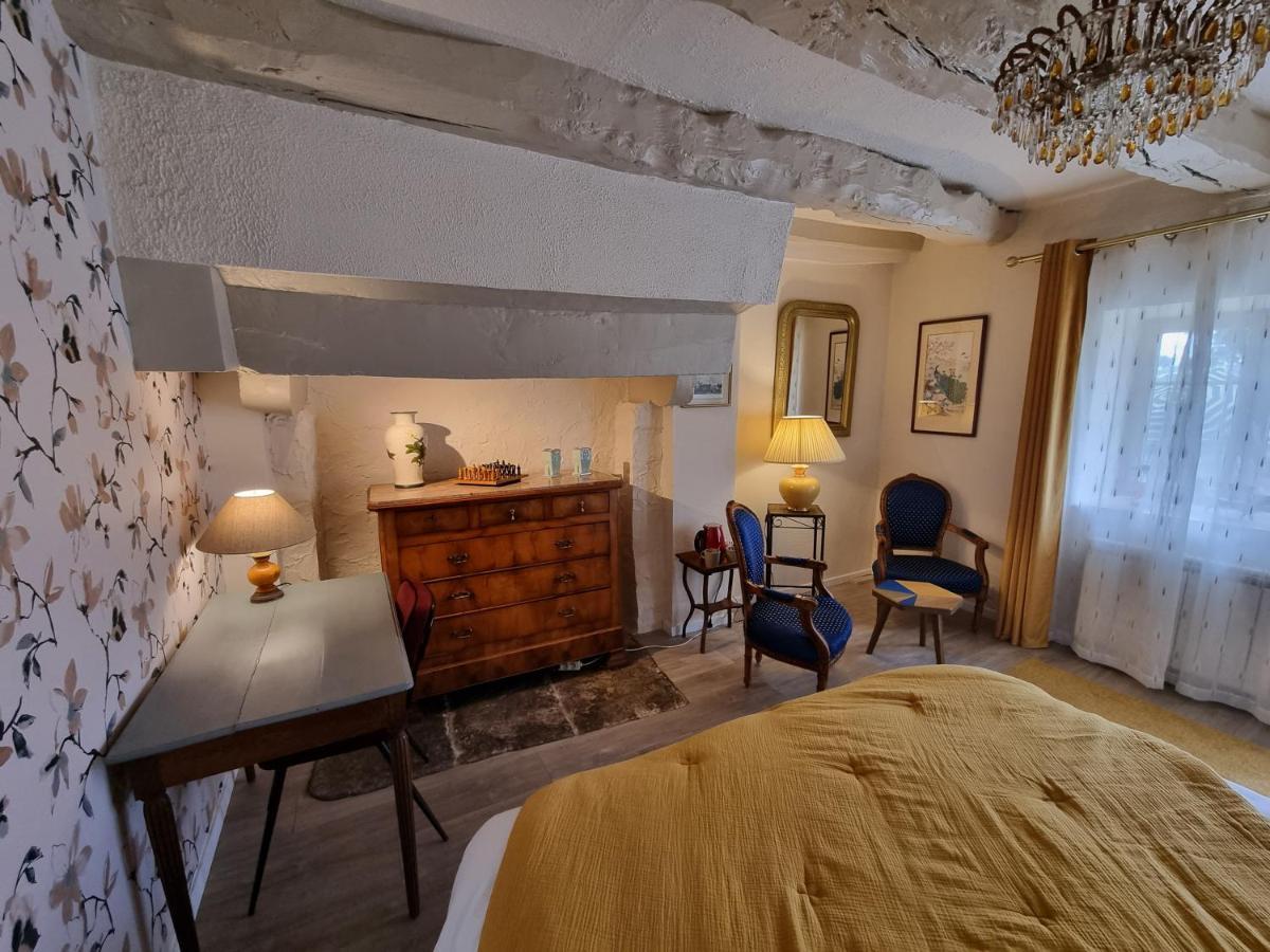 Les Berges De La Planchette Bed & Breakfast Yvignac-la-Tour Bagian luar foto