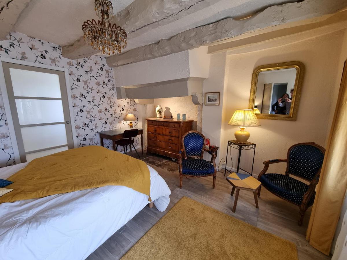 Les Berges De La Planchette Bed & Breakfast Yvignac-la-Tour Bagian luar foto