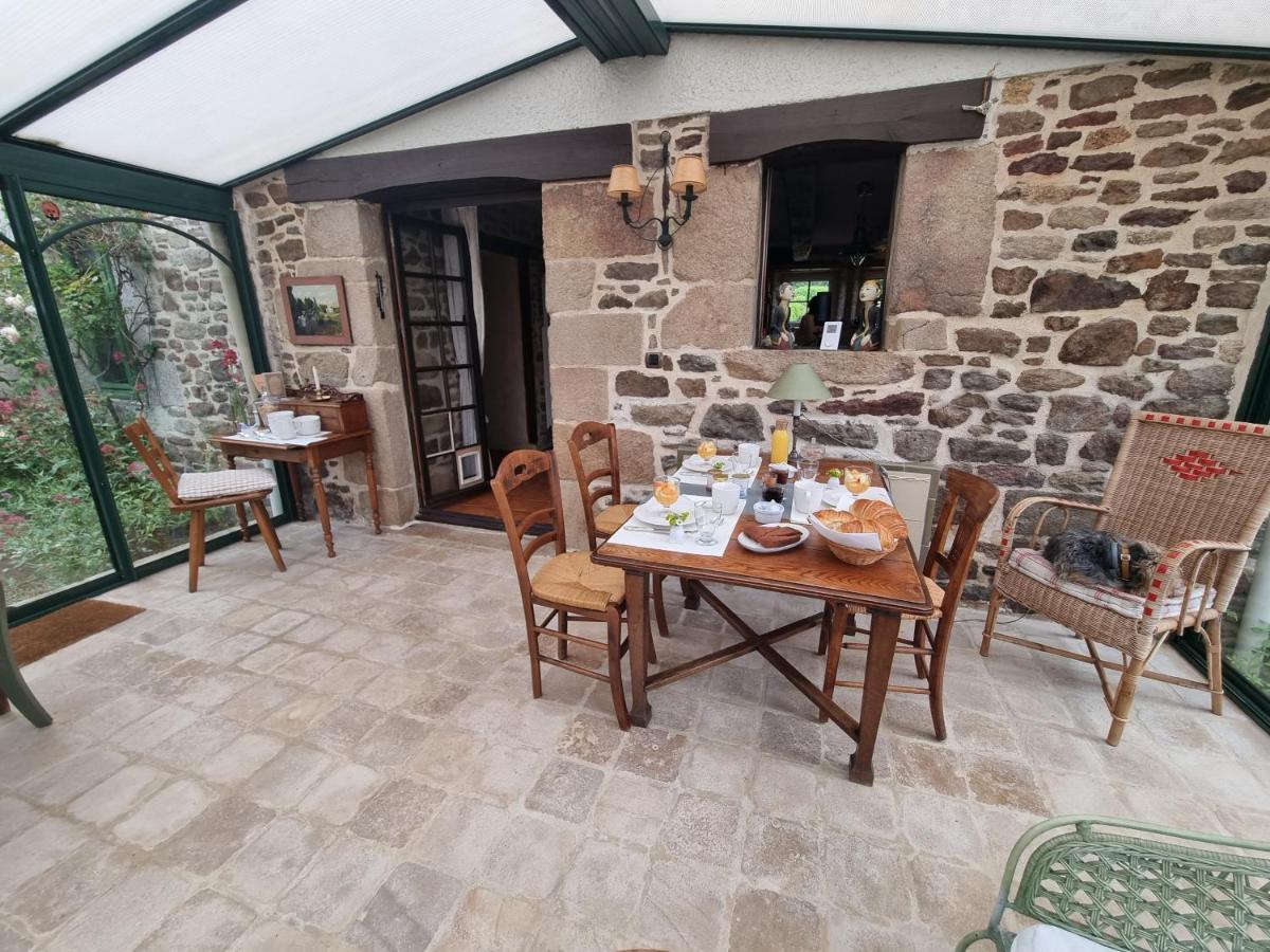 Les Berges De La Planchette Bed & Breakfast Yvignac-la-Tour Bagian luar foto